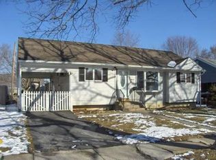 1646 Primrose Ln, Bethlehem, PA 18018
