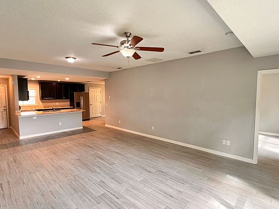 4th image of 3276 London Ave