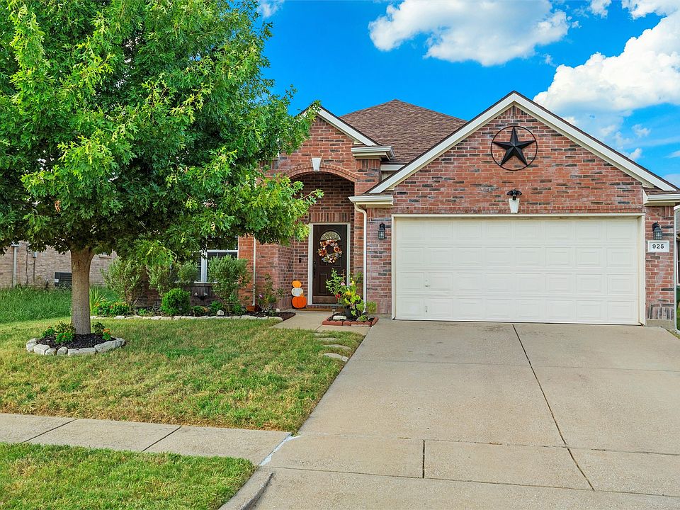 1st image of 925 Gillon Dr