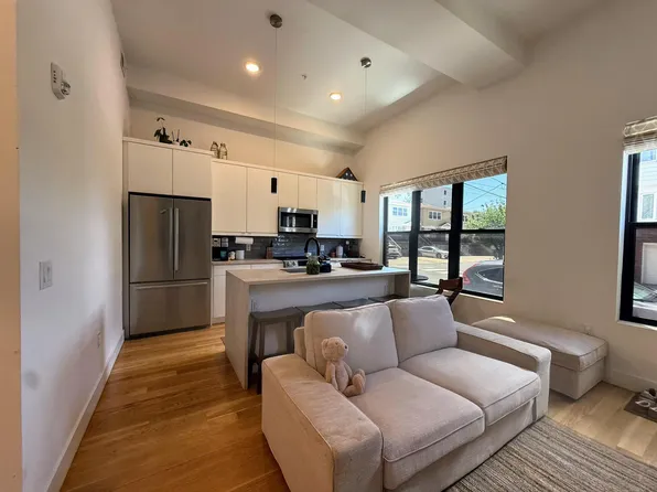 78 Paterson Street image 1 of 9