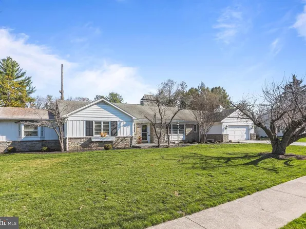 228 Clearview Rd, Hanover, PA 17331