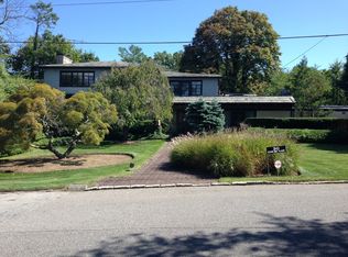 30 Echo Bay Pl, New Rochelle, NY 10805