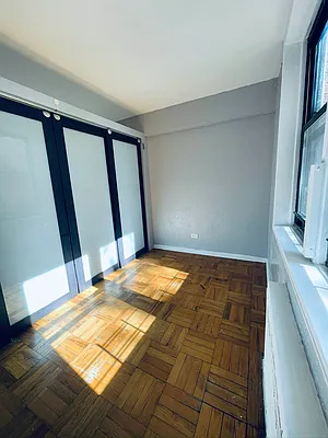Bedroom, photo 1