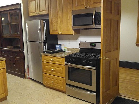 2nd image of 2431 W Artesian Ave #1