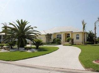 857 Hillcrest Dr, Nokomis, FL 34275