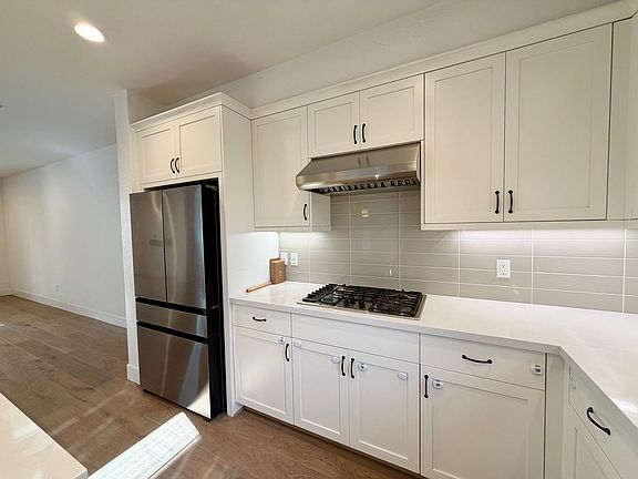 3rd image of 3636 Jubilee Cir