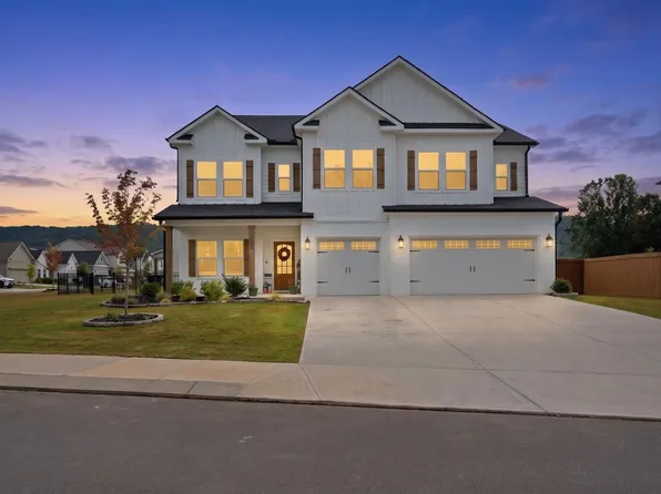 2040 Firelight Way, Ooltewah, TN 37363