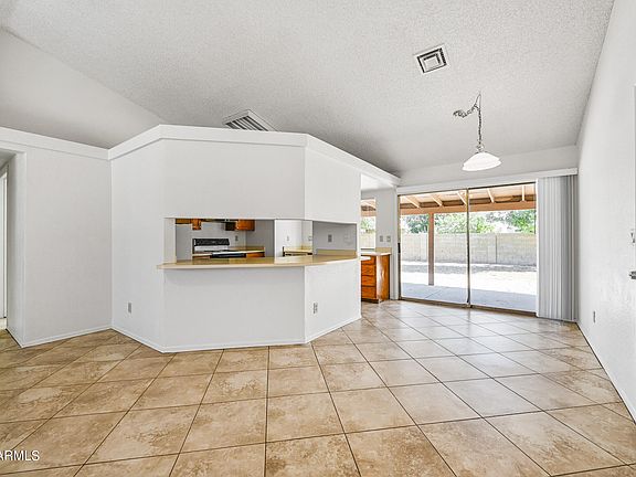 5th image of 8133 W Columbine Dr