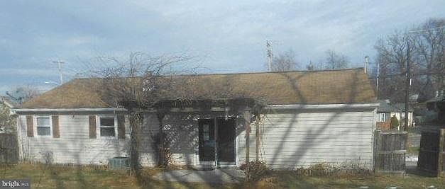 2nd image of 411 Black Rock Rd