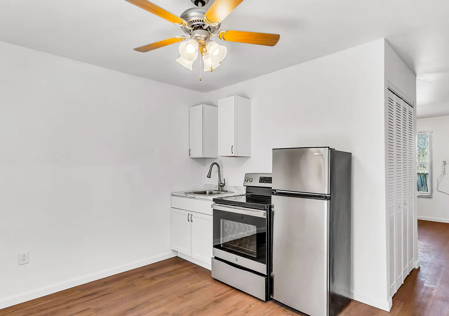 Studio Apartment in Hollister, MO - near College of the Ozarks, Affordable Living- All Utilities'... — Photo 2