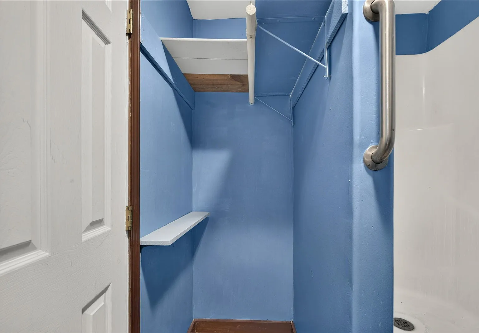 Studio, 1.0 bath, $775 — Photo 3