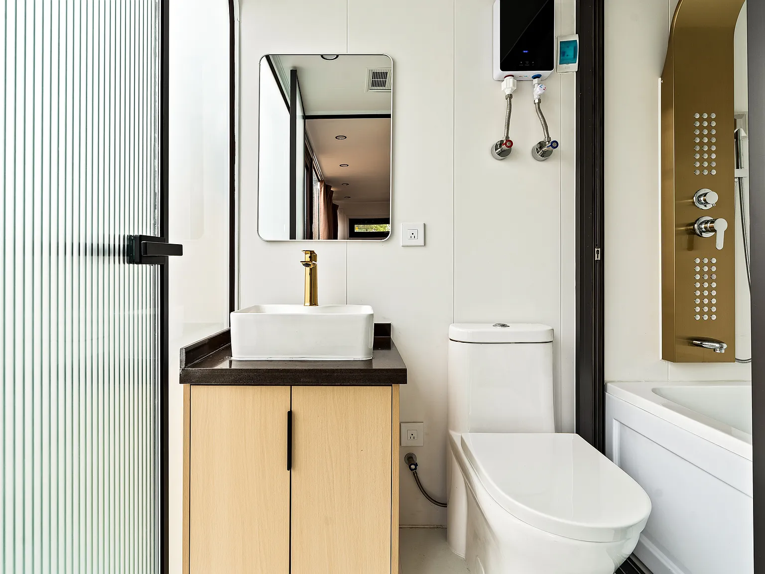 1 bed, 400 sqft, $1,500 — Photo 3