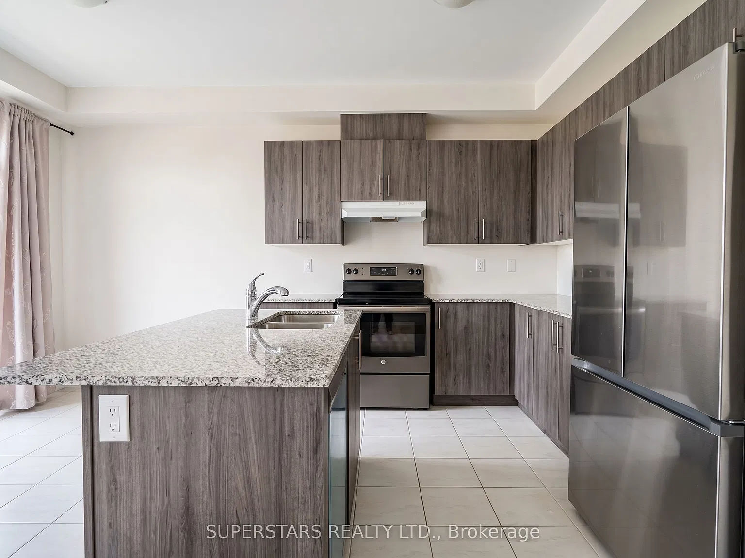 3 bed, $3,050 — Photo 4