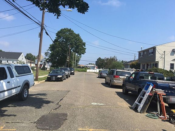 5th image of 3671 Roanoke St