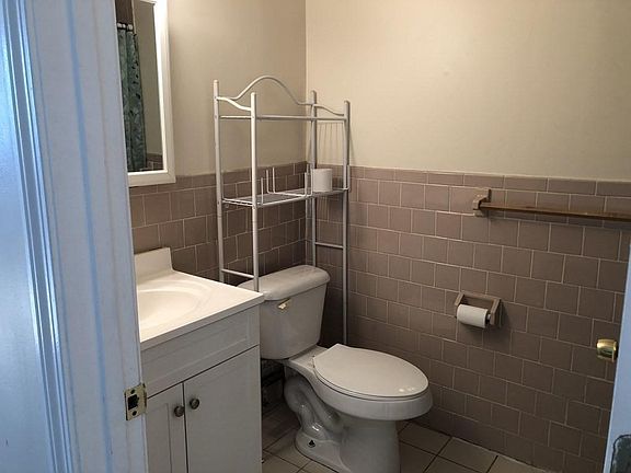 5th image of 285 Lynn Shore Dr APT 601