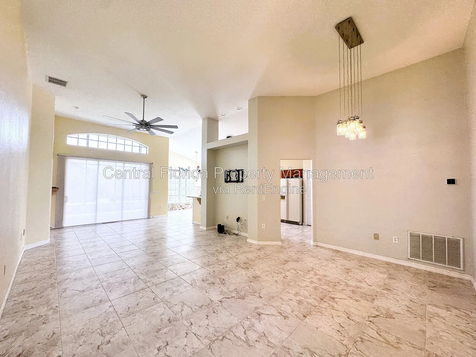 2 bed, 2.0 bath, 1774 sqft, $1,949 — Photo 3