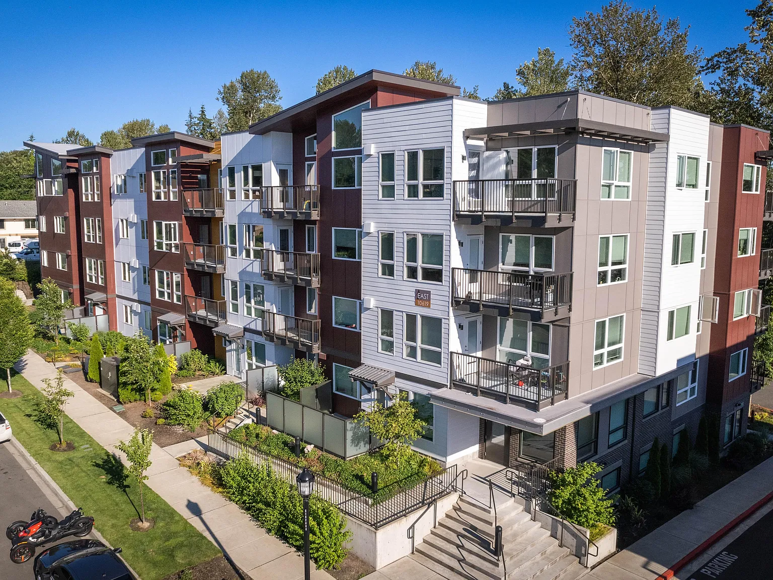 Avaya Ridge Apartments — Photo 2