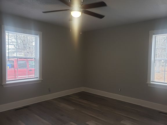 4th image of 303 N Wright St