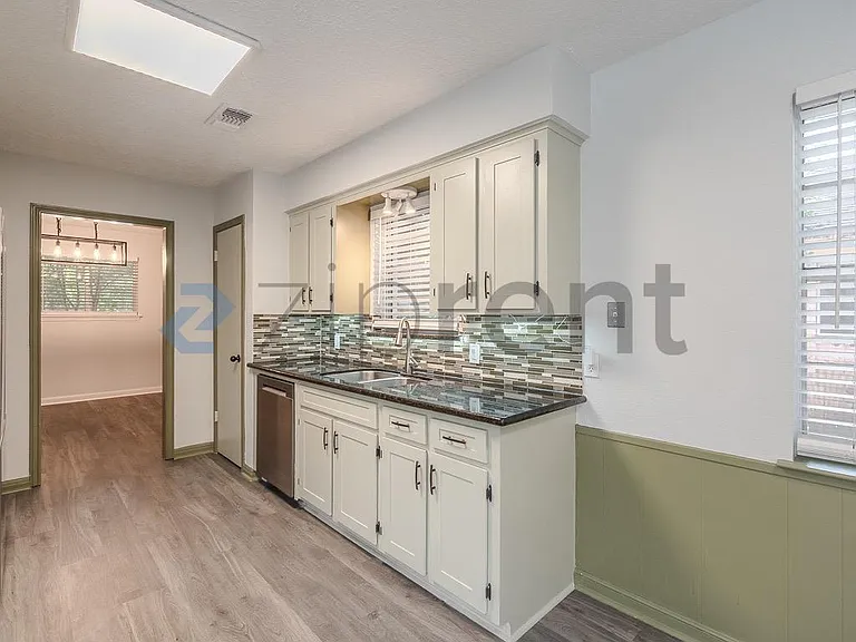 15443 Blackhawk Blvd — Photo 14