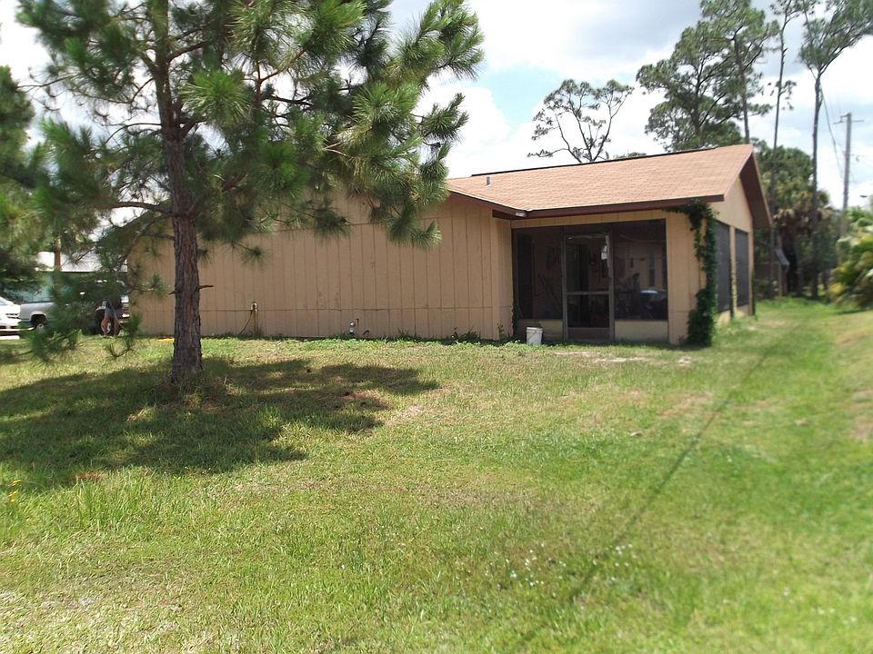 2nd image of 685 Kroegel Ave