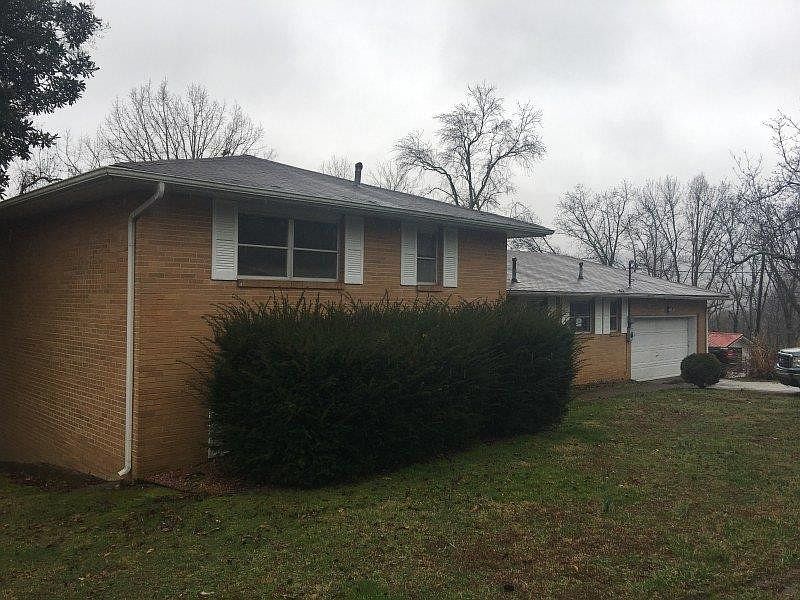 1st image of 131 W Haven Dr