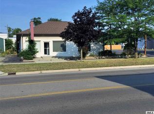 426 N Jackson St, Jackson, MI 49201