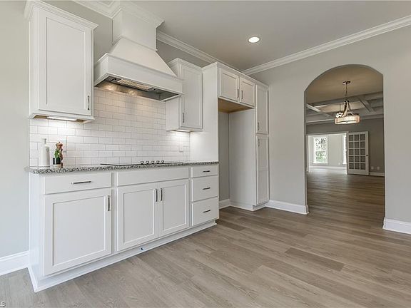 2nd image of 2114 Mackenna Dr
