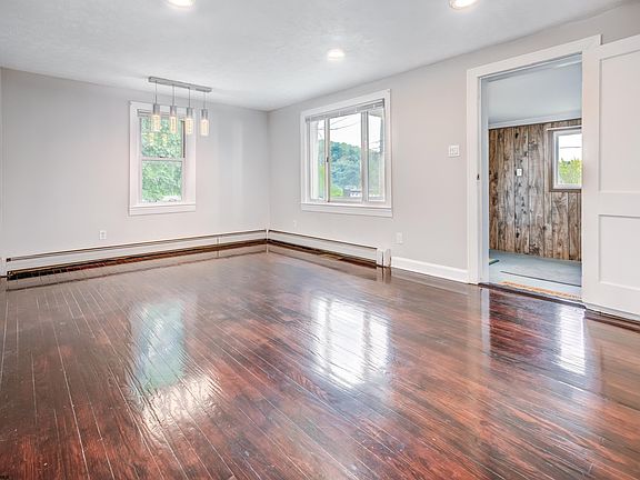 3rd image of 448 Pleasant Hill Ave