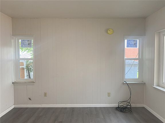 2nd image of 319 S Spring St #D