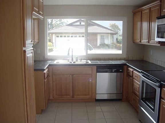 2nd image of 1118 Calle De Los Serranos
