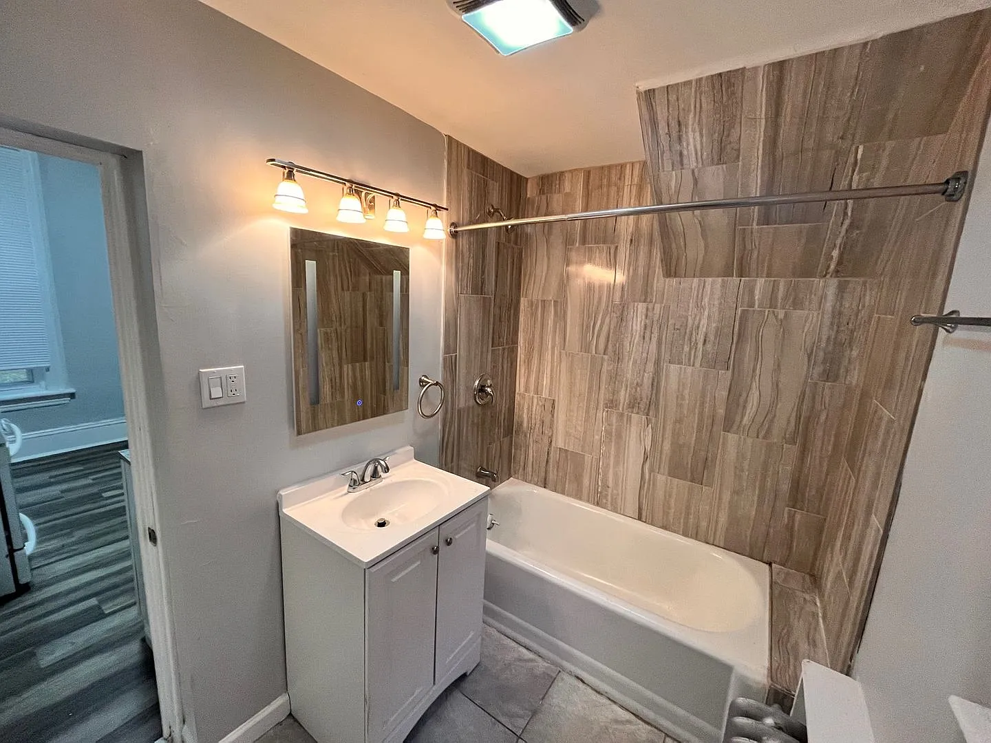 42 Maple Ave — Photo 4