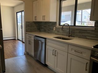 39 Norwood Rd #A, Pt Washington, NY 11050