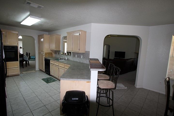 1st image of 1002 Tumbleweed Dr