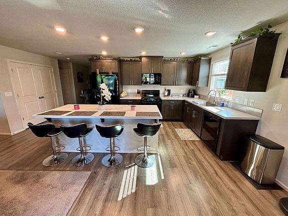 5th image of 601 Ostrom Dr