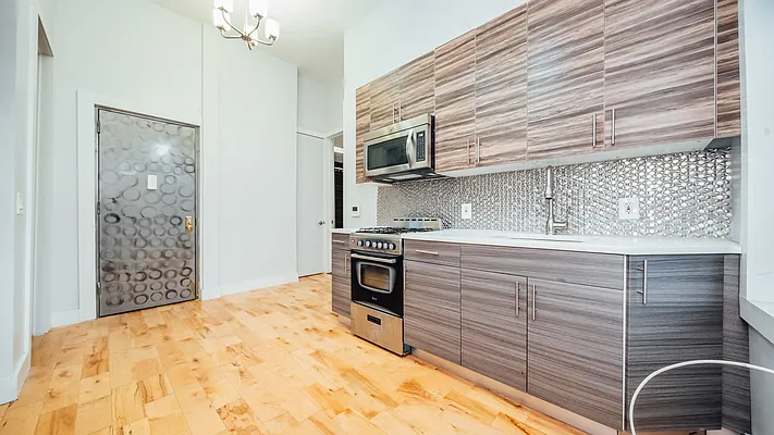 Rented by Nooklyn NYC LLC | media 19