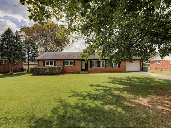 460 Bishop Dr, Mauldin, SC 29662