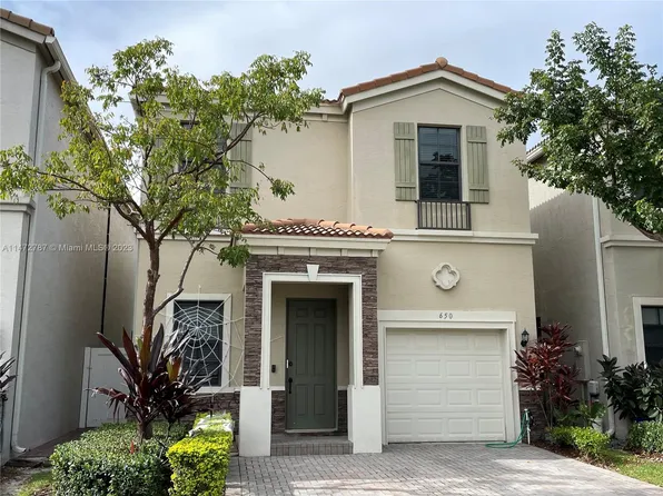 650 NE 193rd Ter, Miami, FL 33179