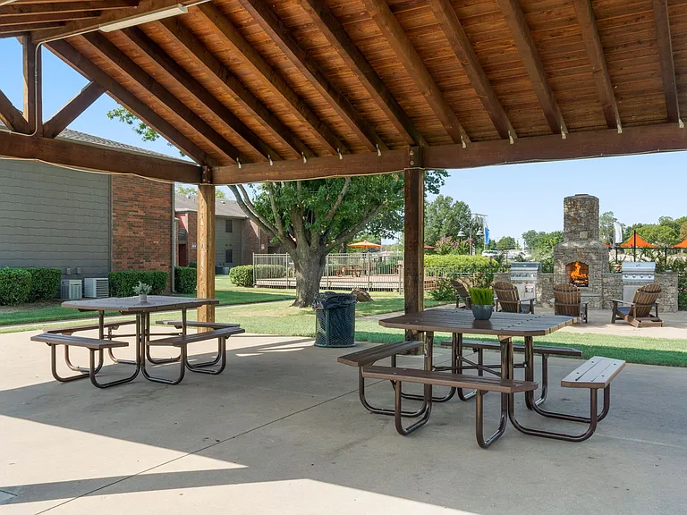 Echo Trail Apartments - Lease Today & Save $300 OFF Move-In Costs! — Photo 27