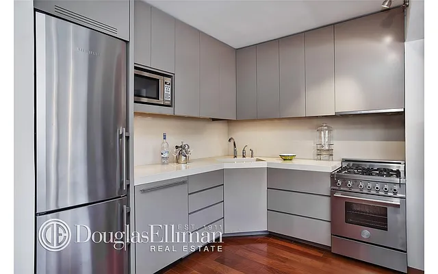 Sold by Douglas Elliman | media 22