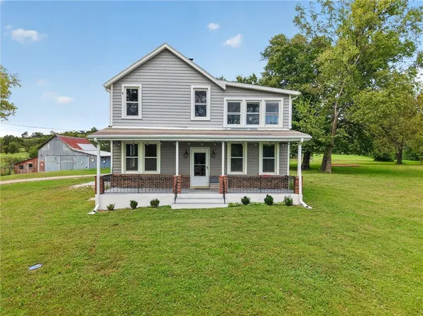16526 New Lawrence Rd, Leavenworth, KS 66048