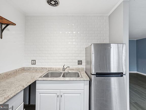 5th image of 2710 Macomb St NW APT 207