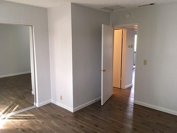 4th image of 3024 Howe Ave #11363274