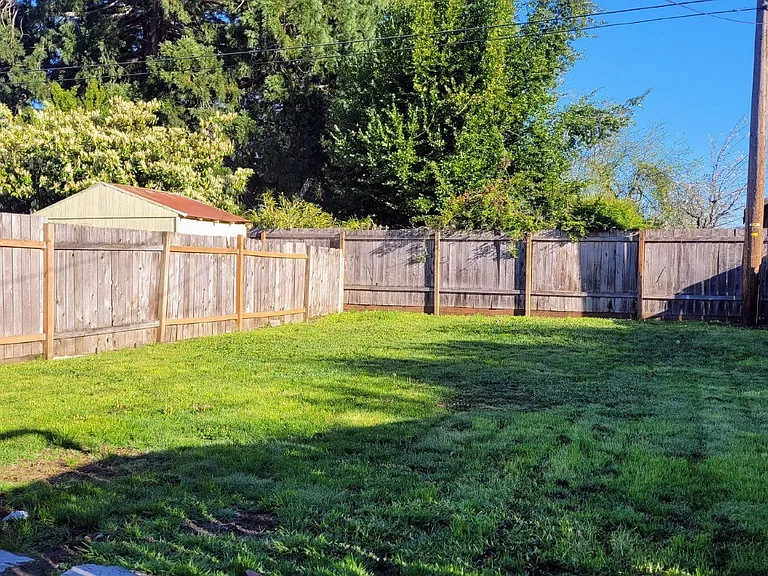 2680 E St — Photo 13