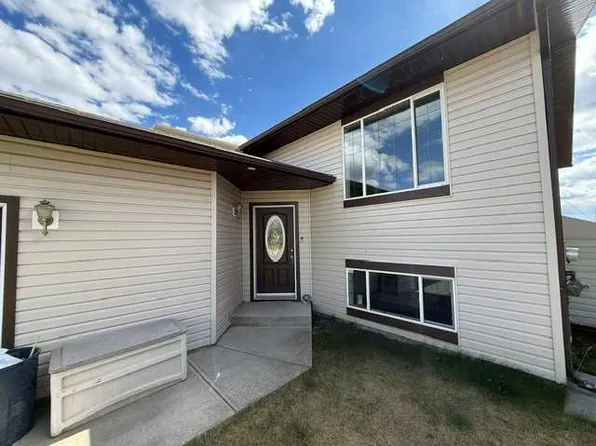 11437 N 69th Ave, Grande Prairie, AB T8W 0E5