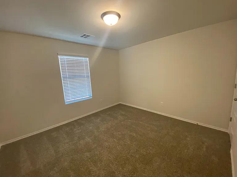 9512 Squire Ln — Photo 11