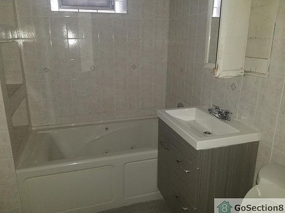 4th image of 8022 S Green St Unit 1
