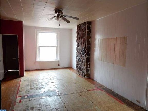 4th image of 3481 Amber St