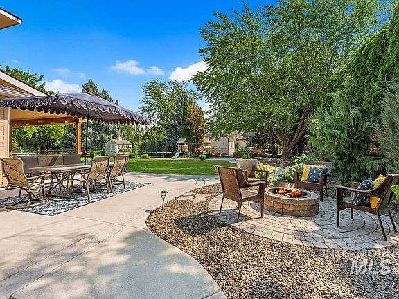 4th image of 5298 N Hickory Tree Way