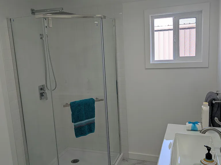 Upstairs - shower