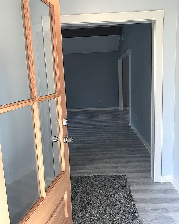 1st image of 102 Dunbrook Dr